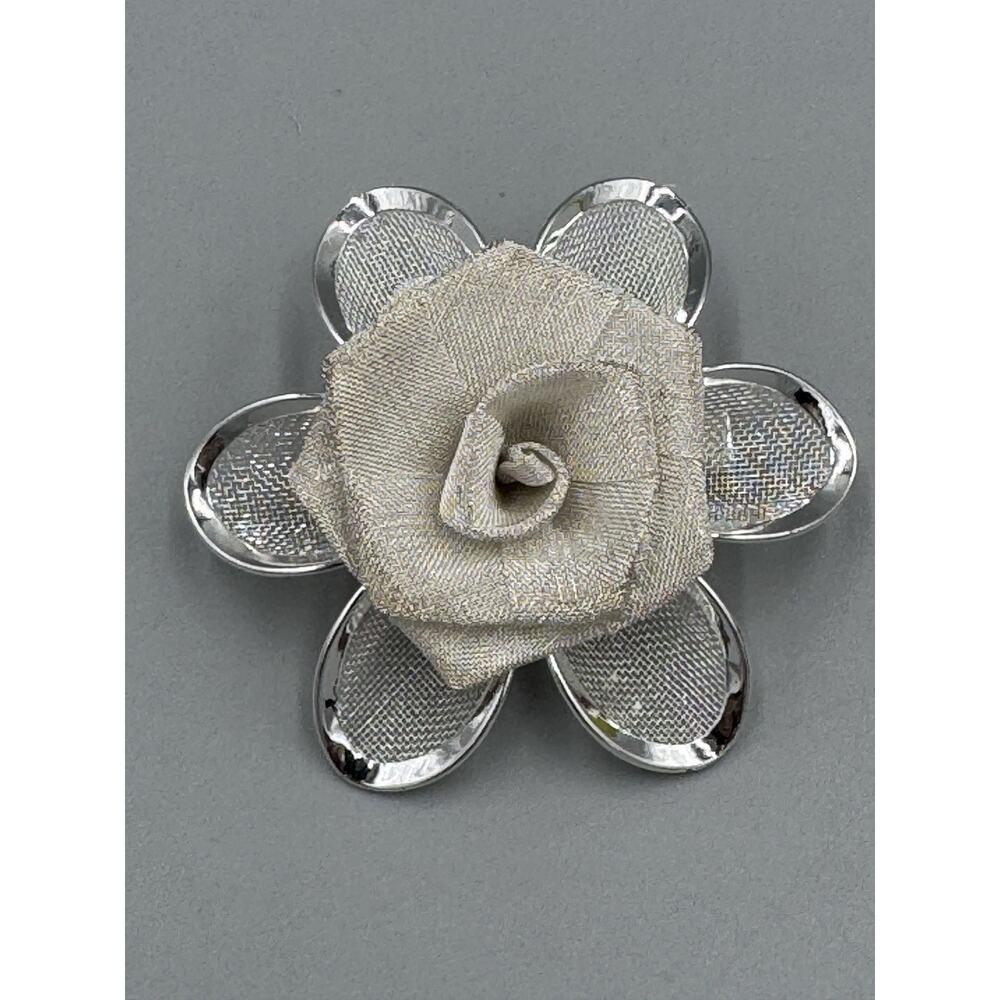 Vintage AAi Signed Silver Tone Mesh Floral Brooch Pin